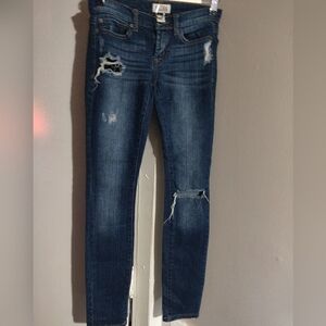 NWOT Mudd Women's Dark Blue Distressed Skinny Jeans